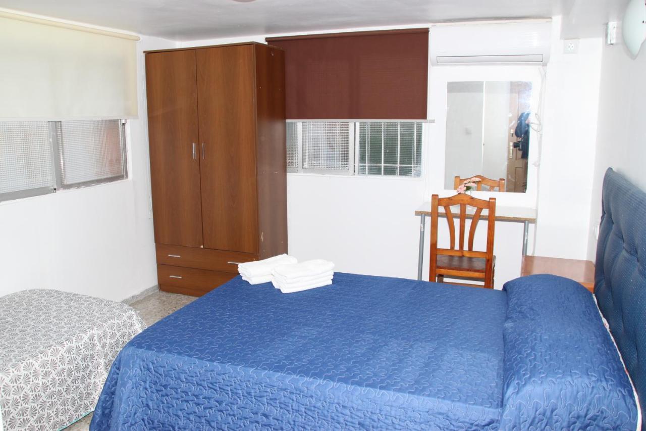 Pension La Lambra Azul Alicante Exteriér fotografie